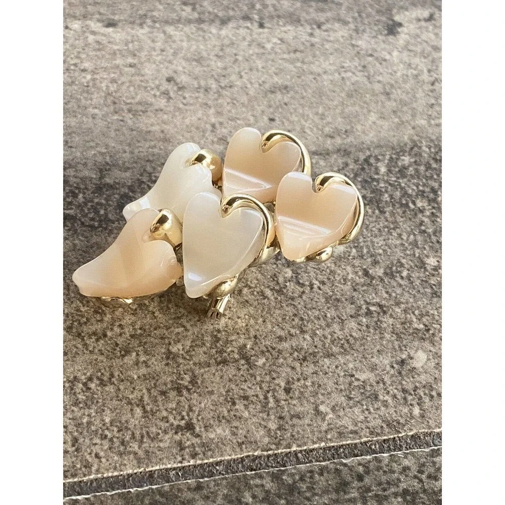 Claudette Vintage Pearl and Beige Moon Glow thermoset Brooch Pin
